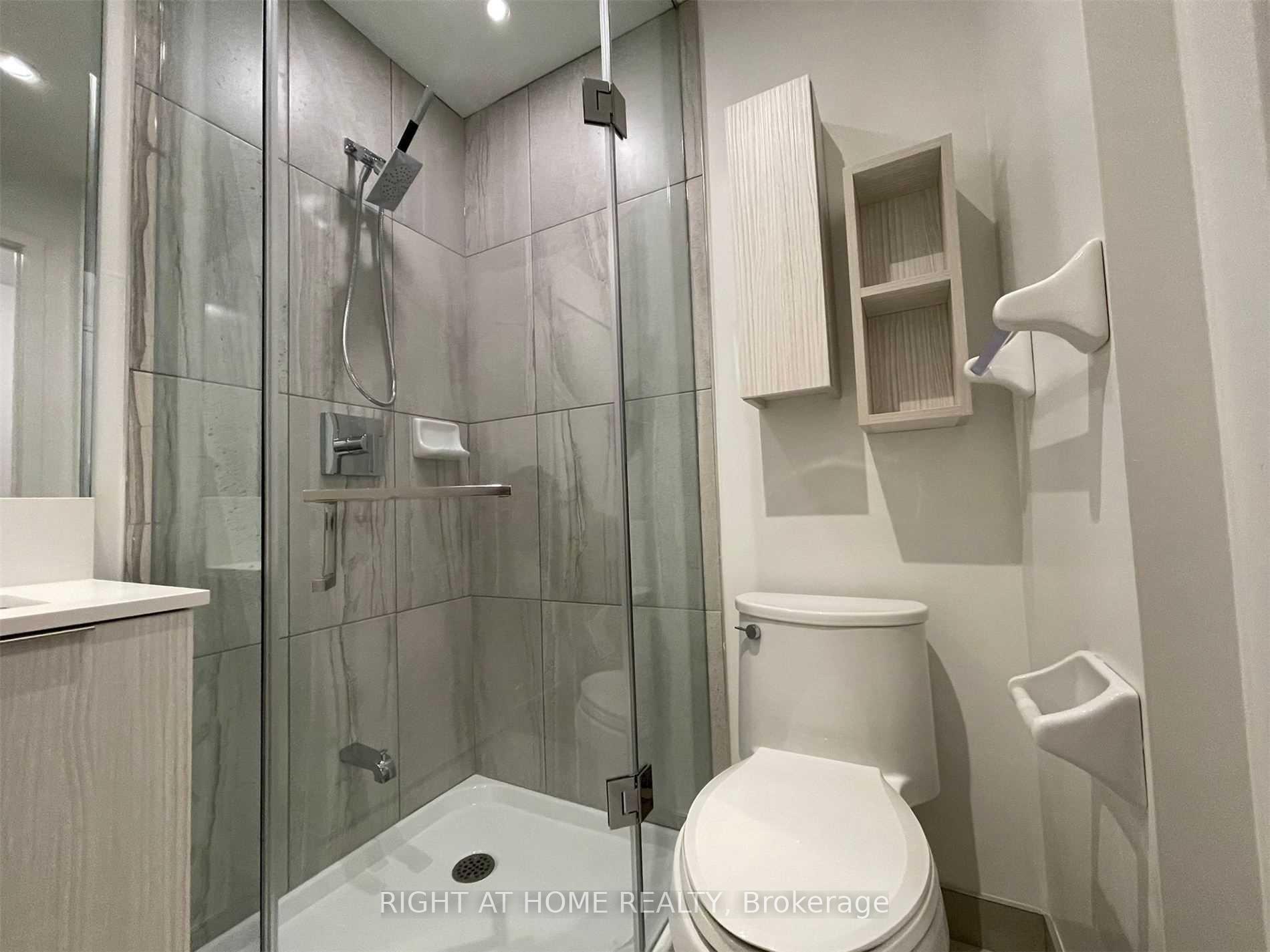 Photo 15 of Unit 2914, 195 Redpath Avenue, Toronto, Mount Pleasant West — HOMEH