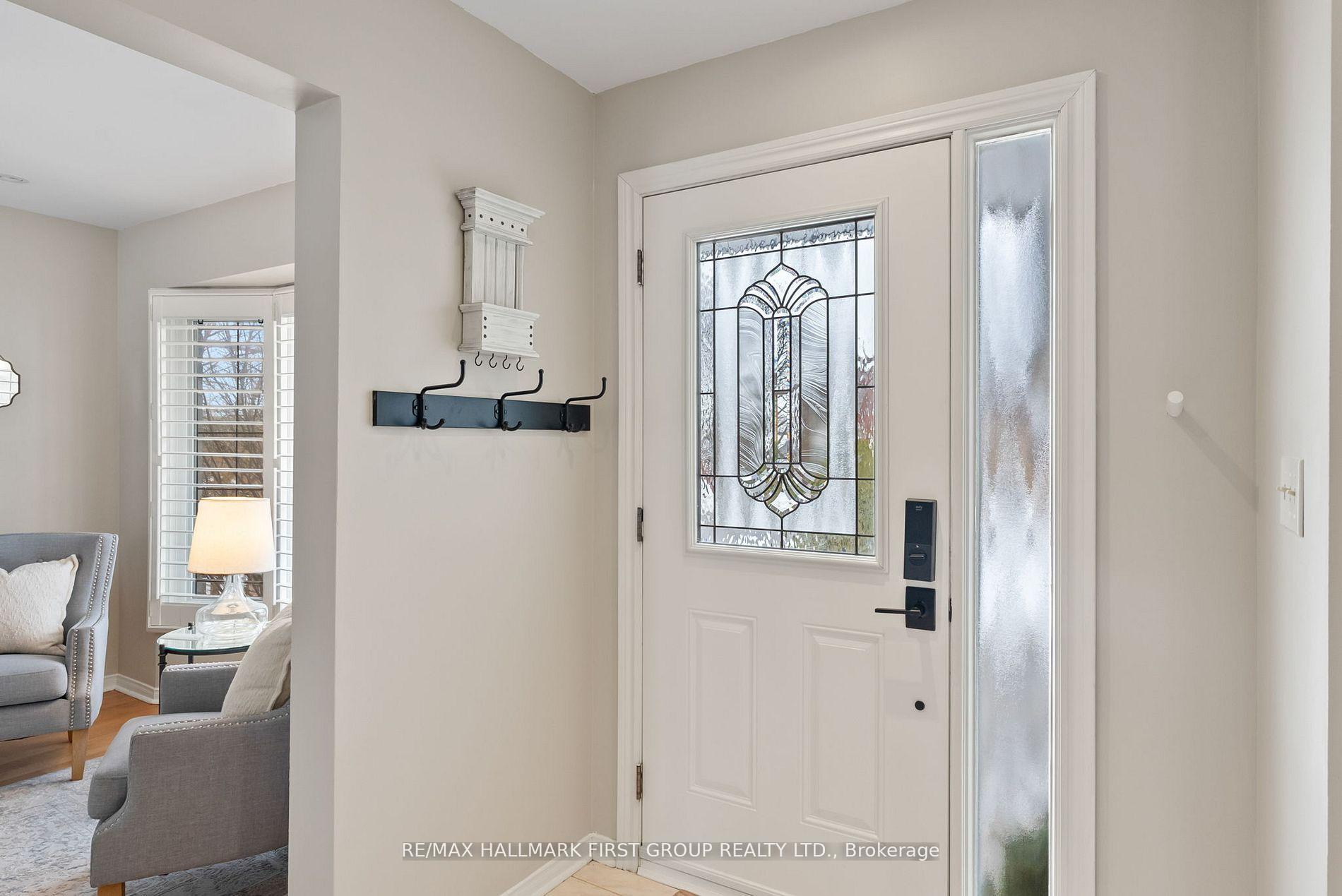 Photo 4 of 30 Willowbrook Drive, Whitby, Pringle Creek — HOMEH