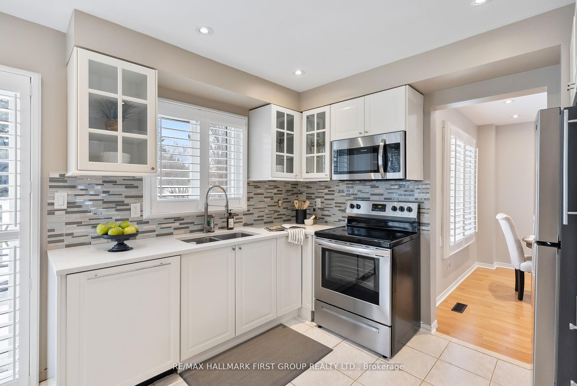 Photo 9 of 30 Willowbrook Drive, Whitby, Pringle Creek — HOMEH