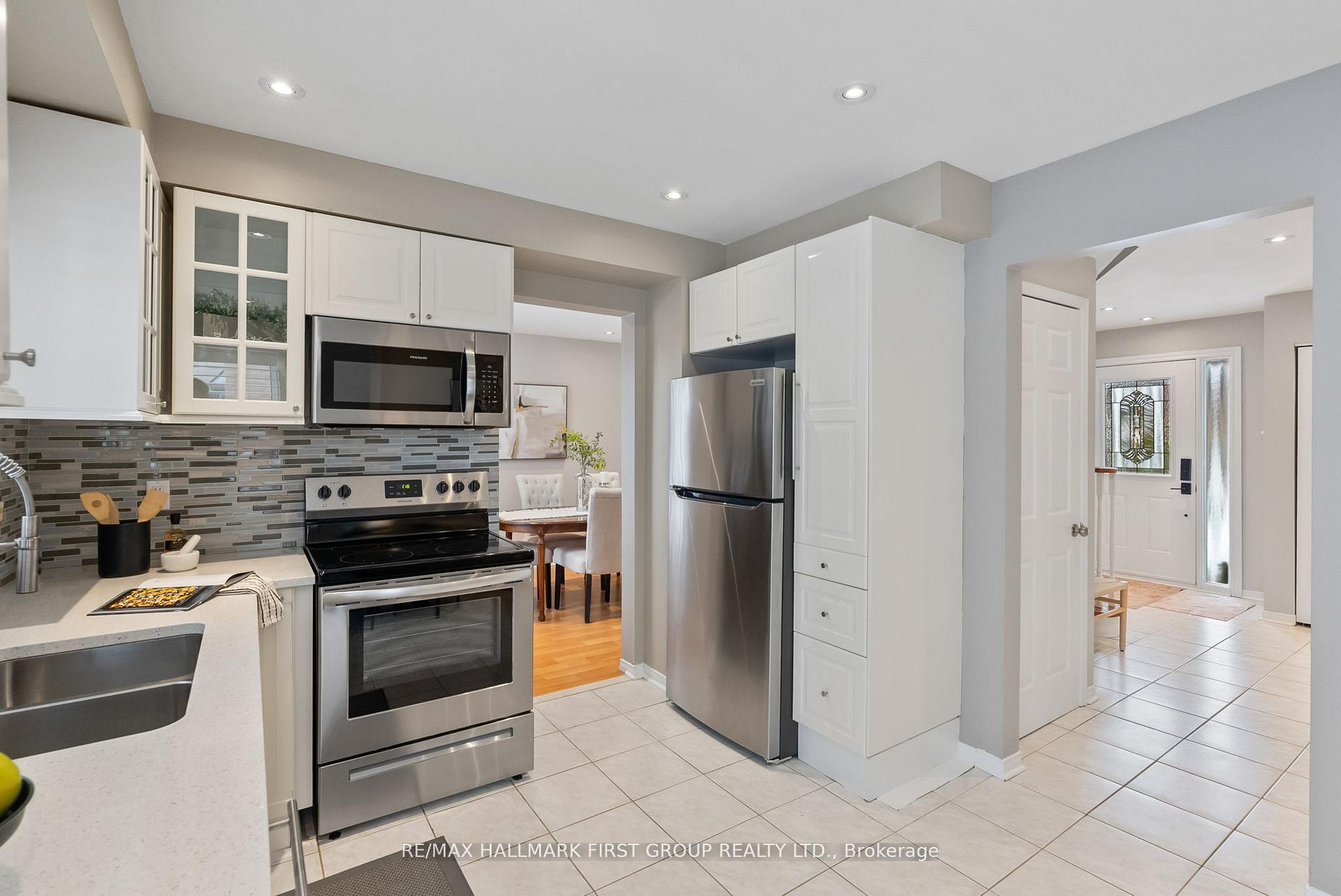 Photo 15 of 30 Willowbrook Drive, Whitby, Pringle Creek — HOMEH