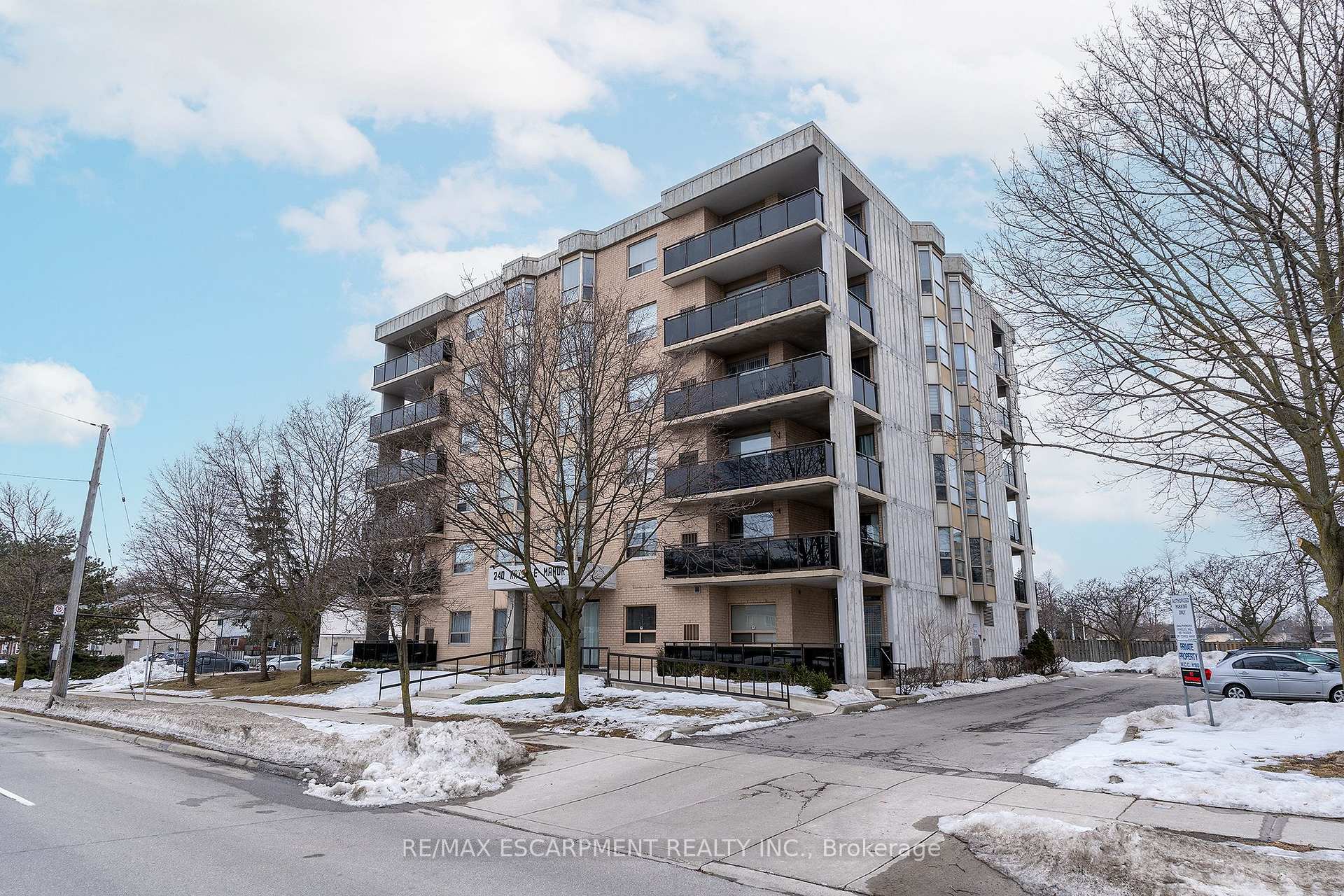 Photo 1 of Unit 404, 240 Quigley Road, Hamilton, Vincent — HOMEH