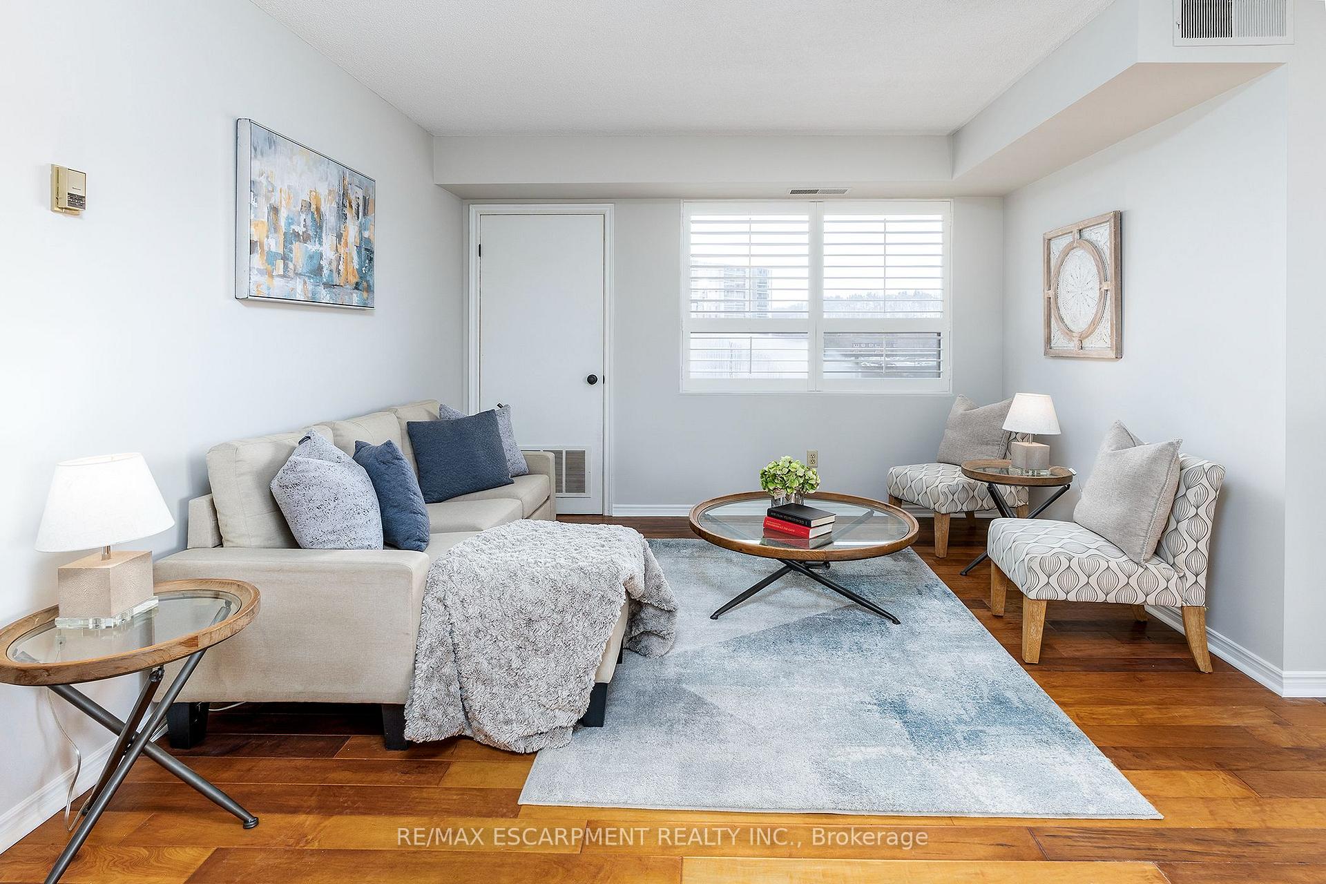 Photo 10 of Unit 404, 240 Quigley Road, Hamilton, Vincent — HOMEH