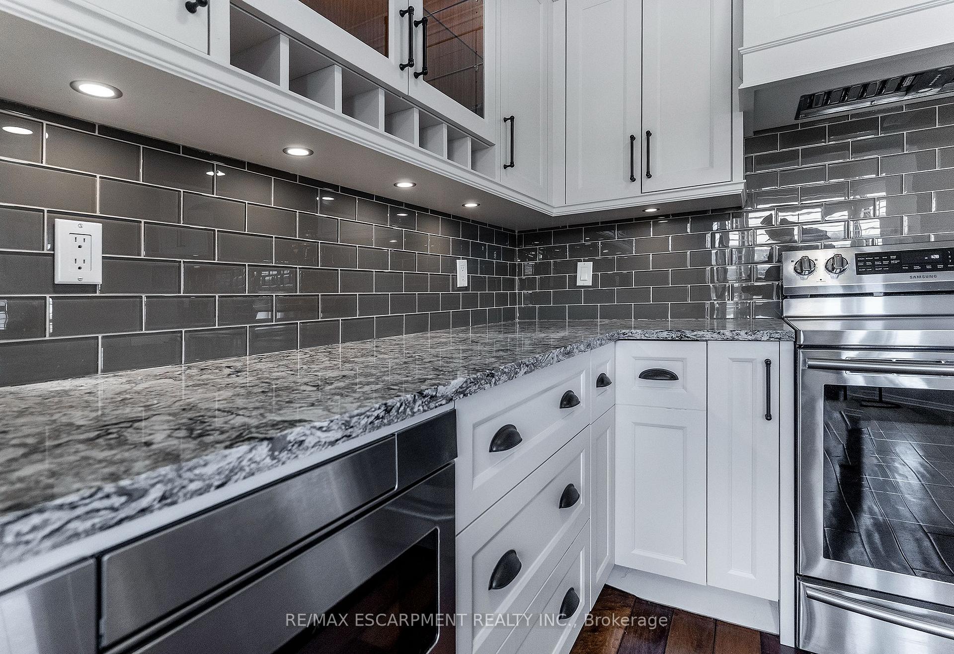 Photo 14 of Unit 404, 240 Quigley Road, Hamilton, Vincent — HOMEH