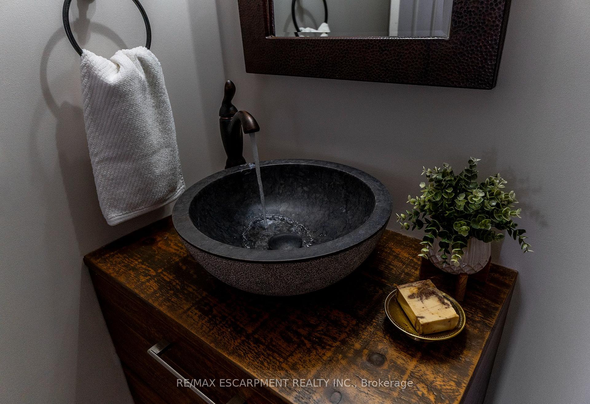 Photo 26 of Unit 404, 240 Quigley Road, Hamilton, Vincent — HOMEH