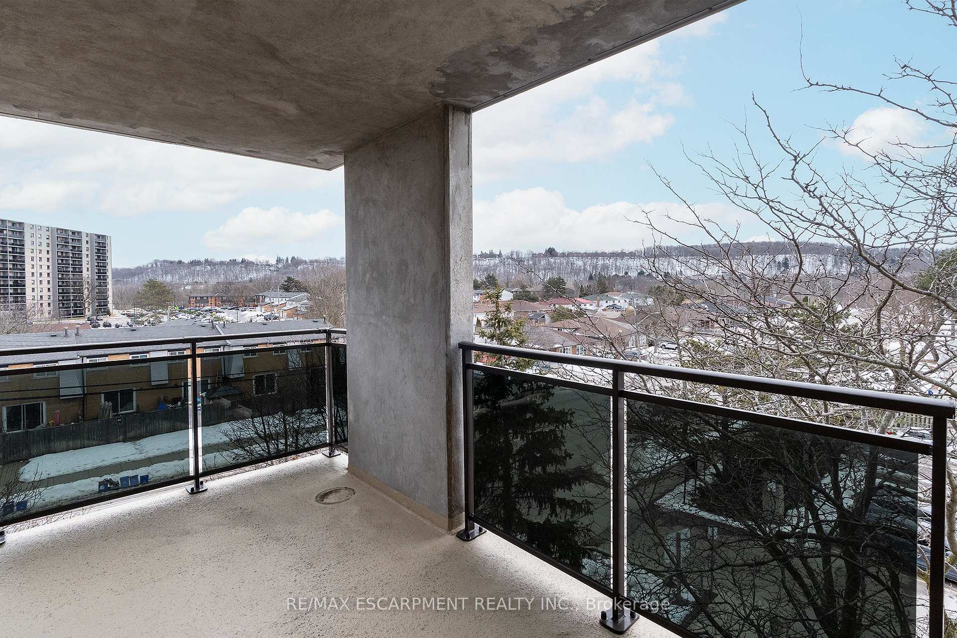 Photo 18 of Unit 404, 240 Quigley Road, Hamilton, Vincent — HOMEH