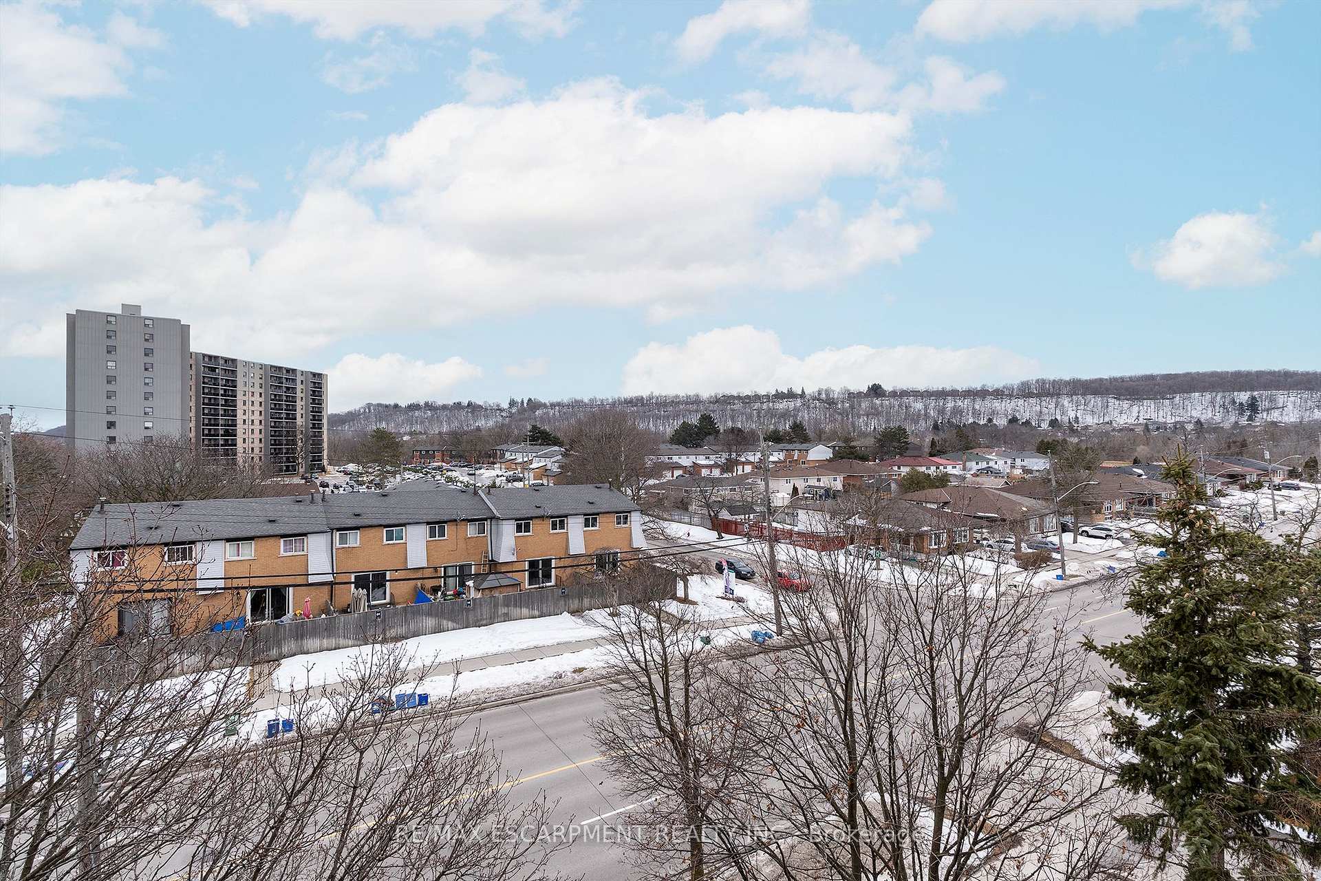 Photo 21 of Unit 404, 240 Quigley Road, Hamilton, Vincent — HOMEH