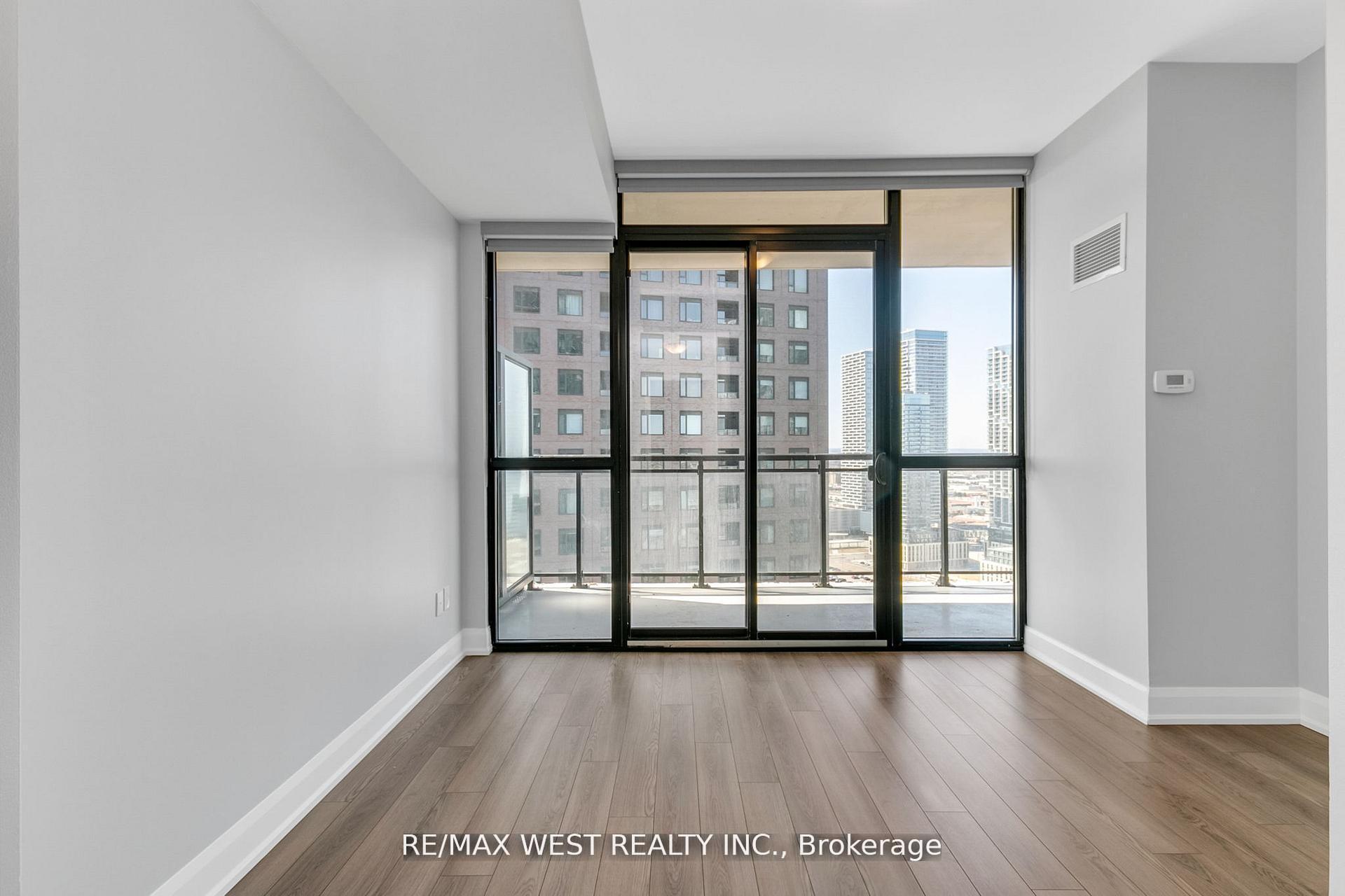 Photo 11 of Unit 2605, 2910 Highway 7 W, Vaughan, Concord — HOMEH