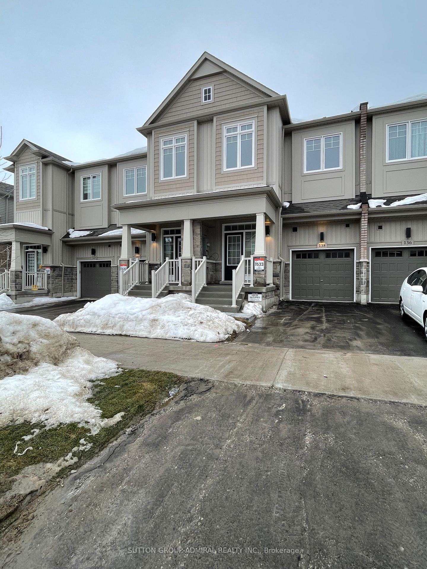 Photo 3 of 138 Greer Street, Barrie, Rural Barrie Southeast — HOMEH