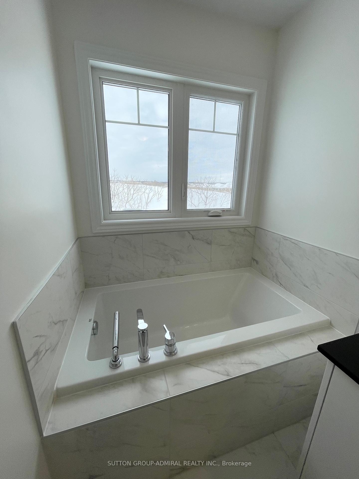 Photo 17 of 138 Greer Street, Barrie, Rural Barrie Southeast — HOMEH