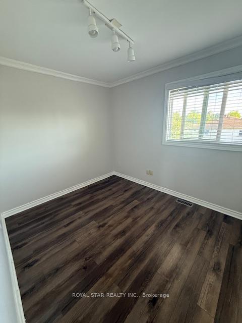 Photo 17 of Unit Main & Second Floor, 480 Grove Street, Barrie, 400 East — HOMEH
