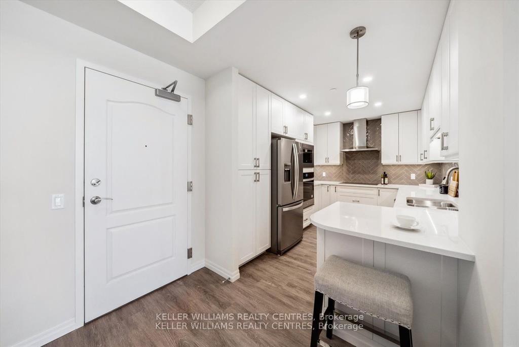 Photo 6 of Unit 302, 460 William Graham Drive, Aurora, Rural Aurora — HOMEH