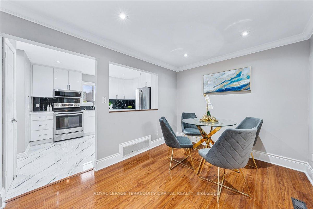 Photo 8 of 4 Downey Drive, Caledon, Bolton East — HOMEH