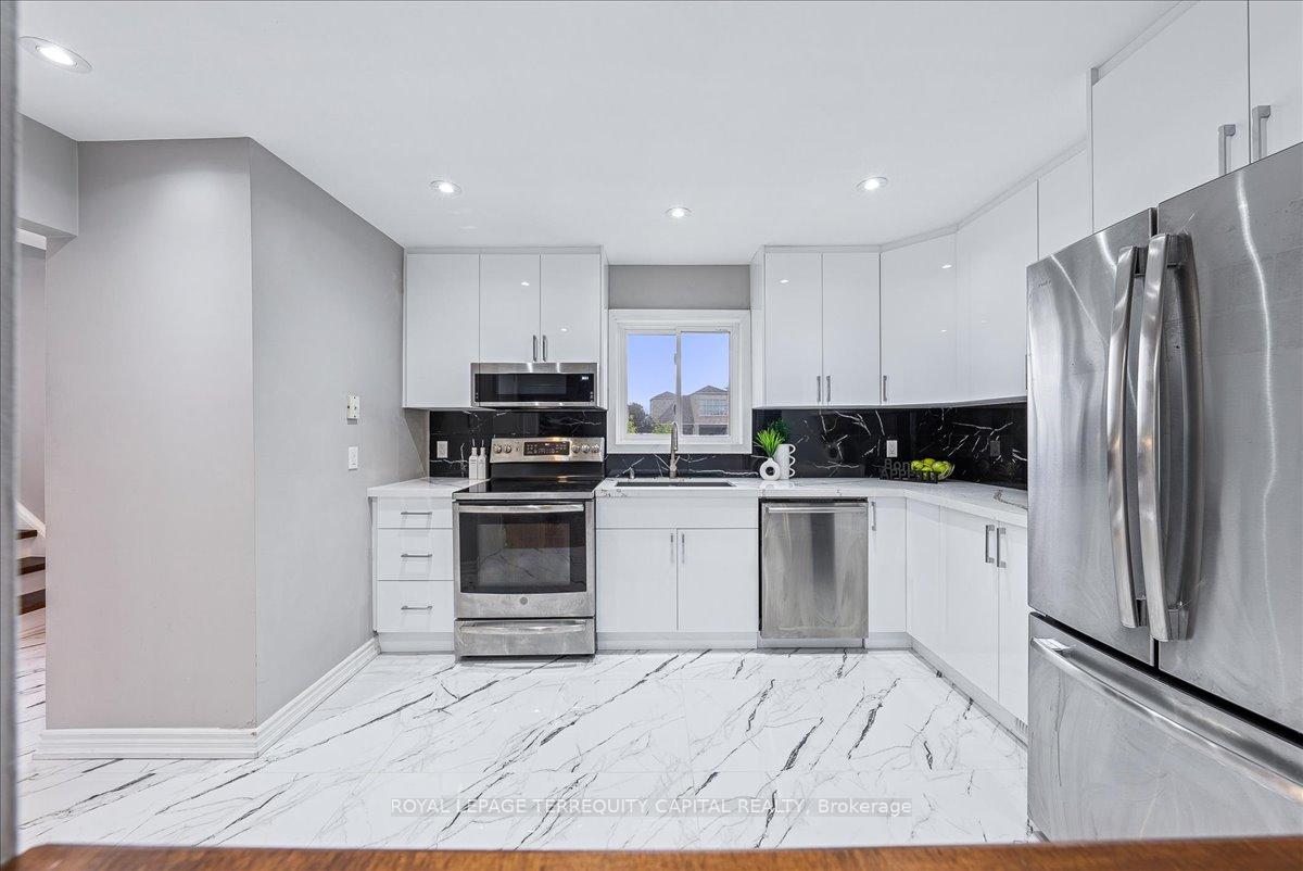 Photo 17 of 4 Downey Drive, Caledon, Bolton East — HOMEH