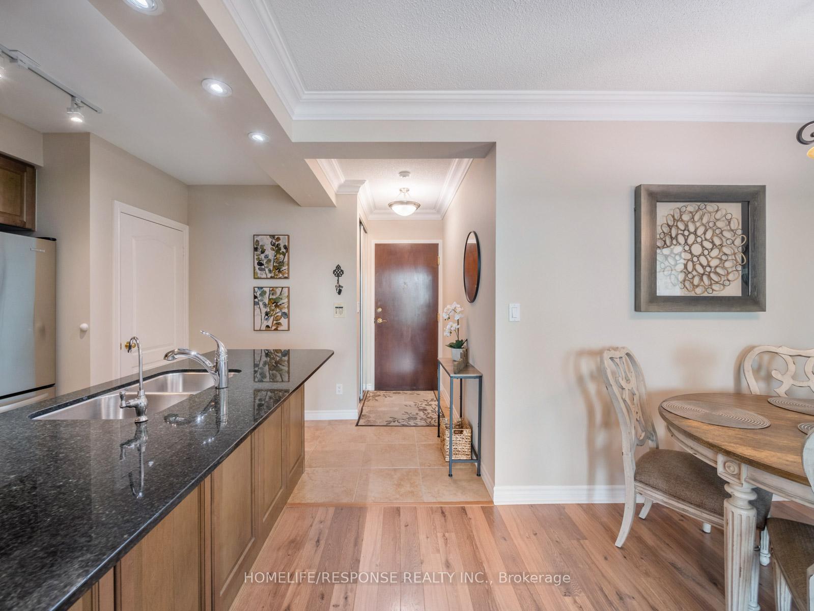 Photo 8 of Unit 701, 88 Promenade Circle, Vaughan, Brownridge — HOMEH