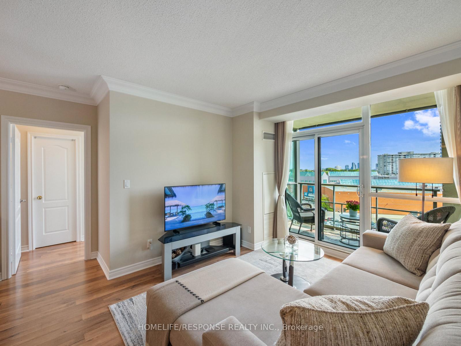 Photo 3 of Unit 701, 88 Promenade Circle, Vaughan, Brownridge — HOMEH
