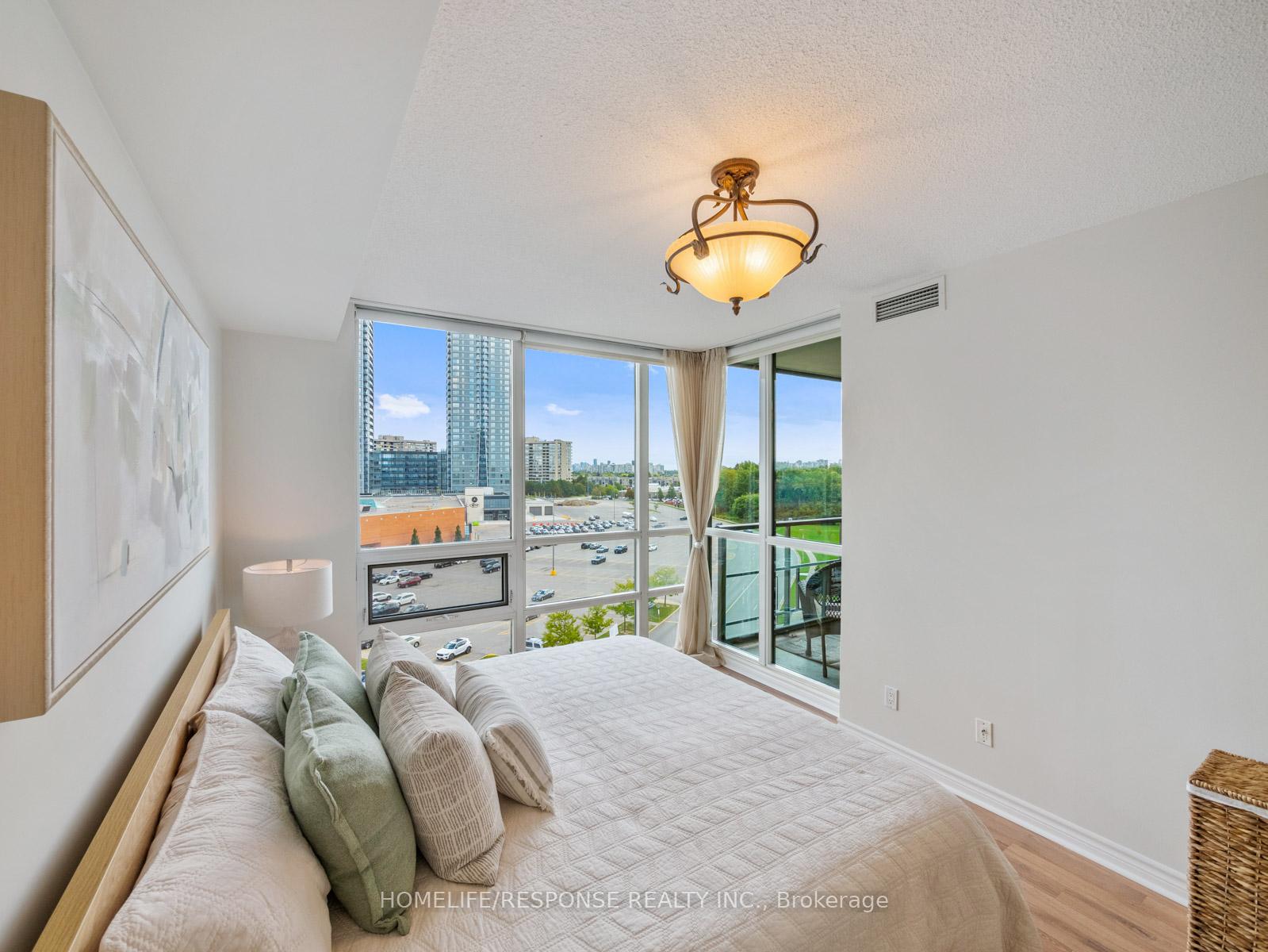 Photo 11 of Unit 701, 88 Promenade Circle, Vaughan, Brownridge — HOMEH