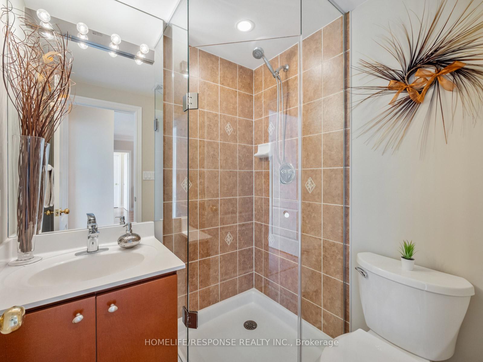 Photo 16 of Unit 701, 88 Promenade Circle, Vaughan, Brownridge — HOMEH