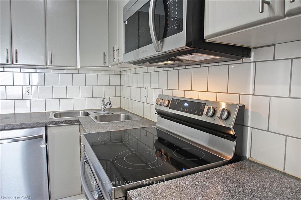 Photo 15 of Unit 4, 590 Main Street E, Hamilton, St. Clair — HOMEH