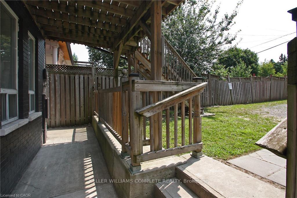 Photo 19 of Unit 4, 590 Main Street E, Hamilton, St. Clair — HOMEH