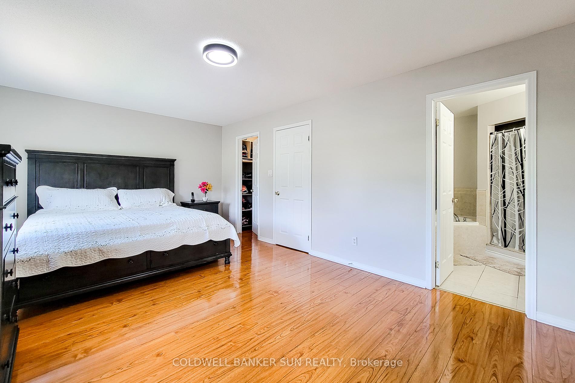 Photo 14 of 112 Meadow Wood Crescent, Hamilton, Stoney Creek Mountain — HOMEH
