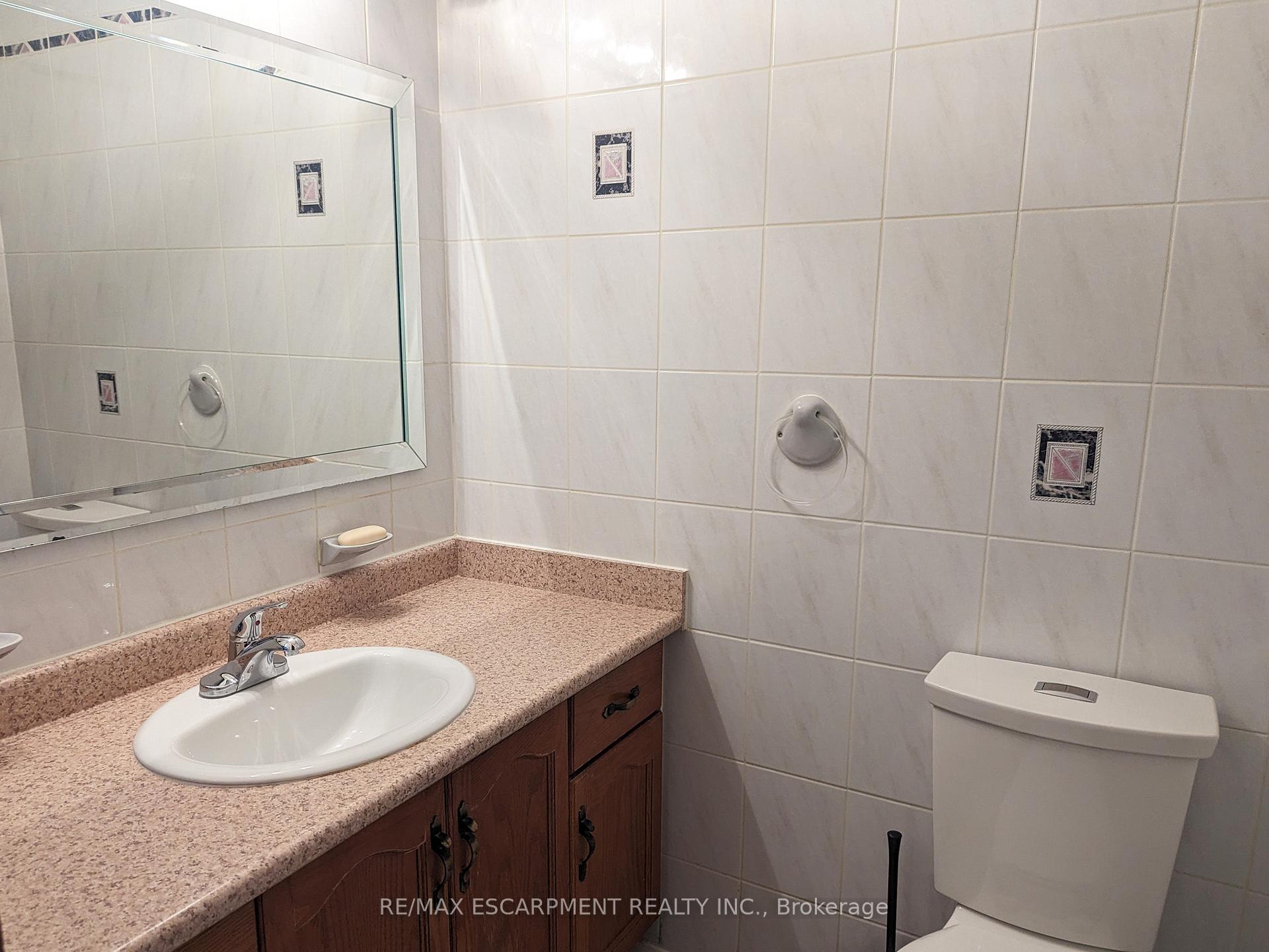 Photo 13 of 47 Republic Avenue, Hamilton, Barnstown — HOMEH