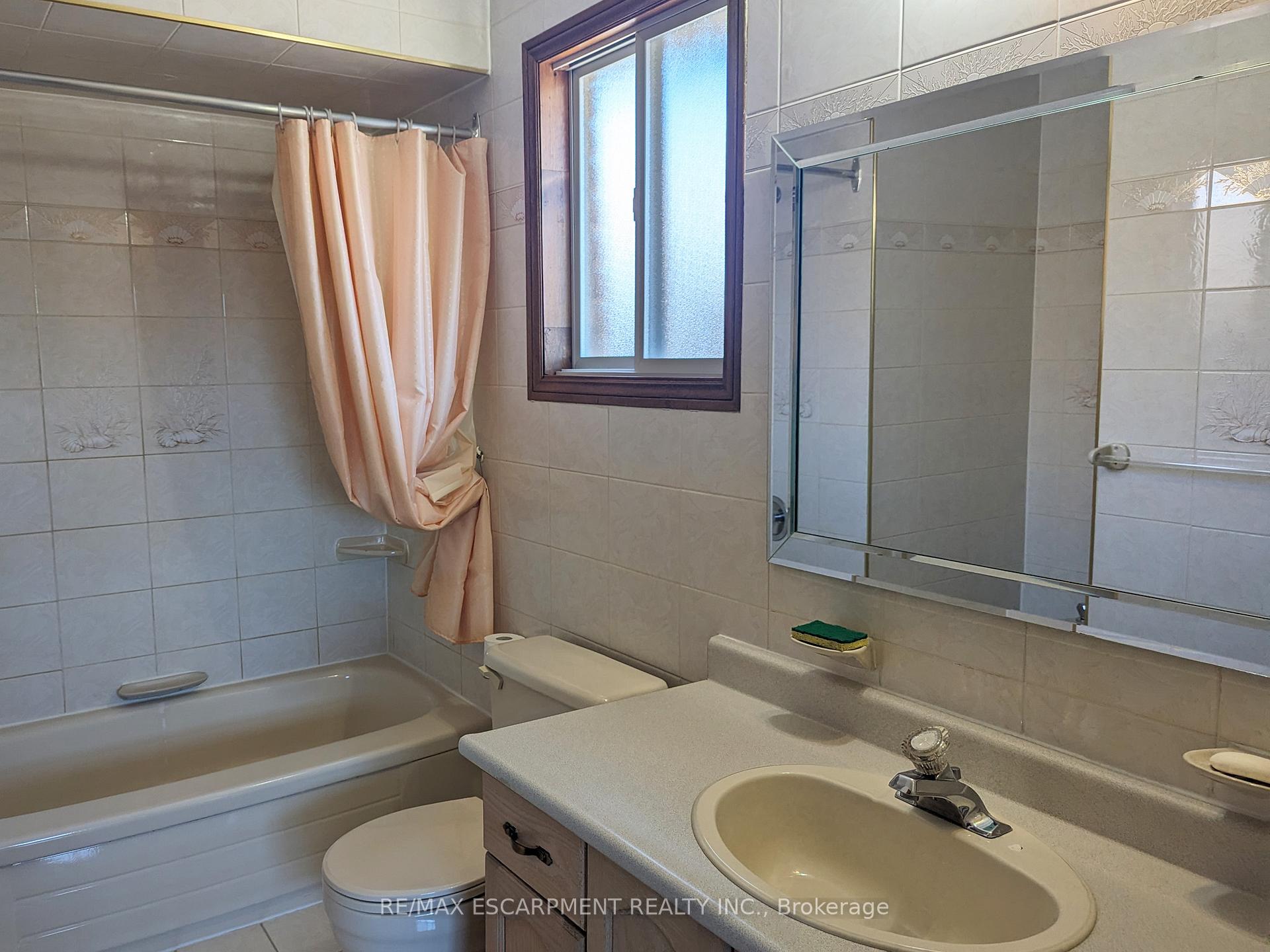 Photo 12 of 47 Republic Avenue, Hamilton, Barnstown — HOMEH