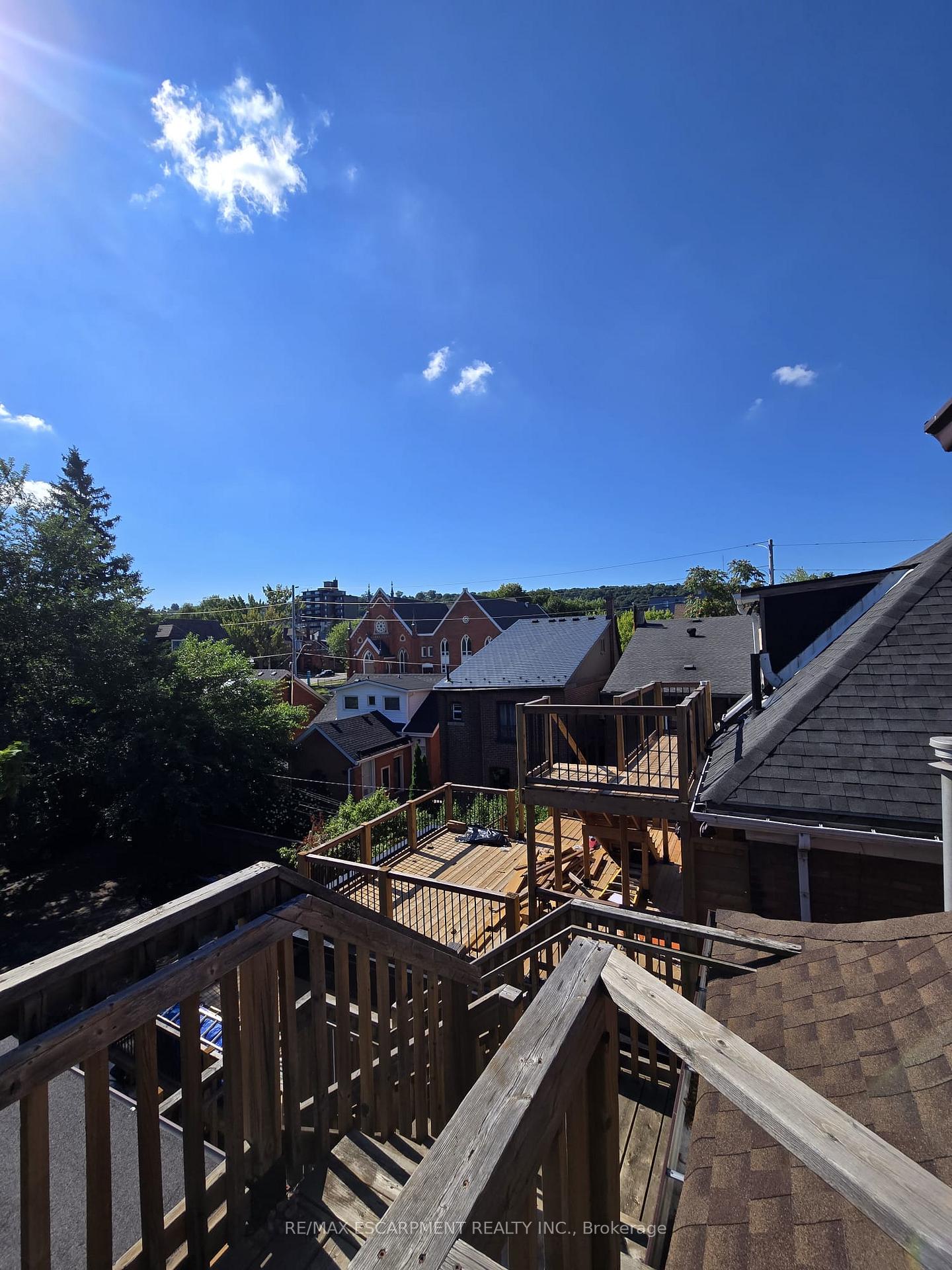 Photo 7 of Unit 3, 225 Queen Street S, Hamilton, Kirkendall — HOMEH