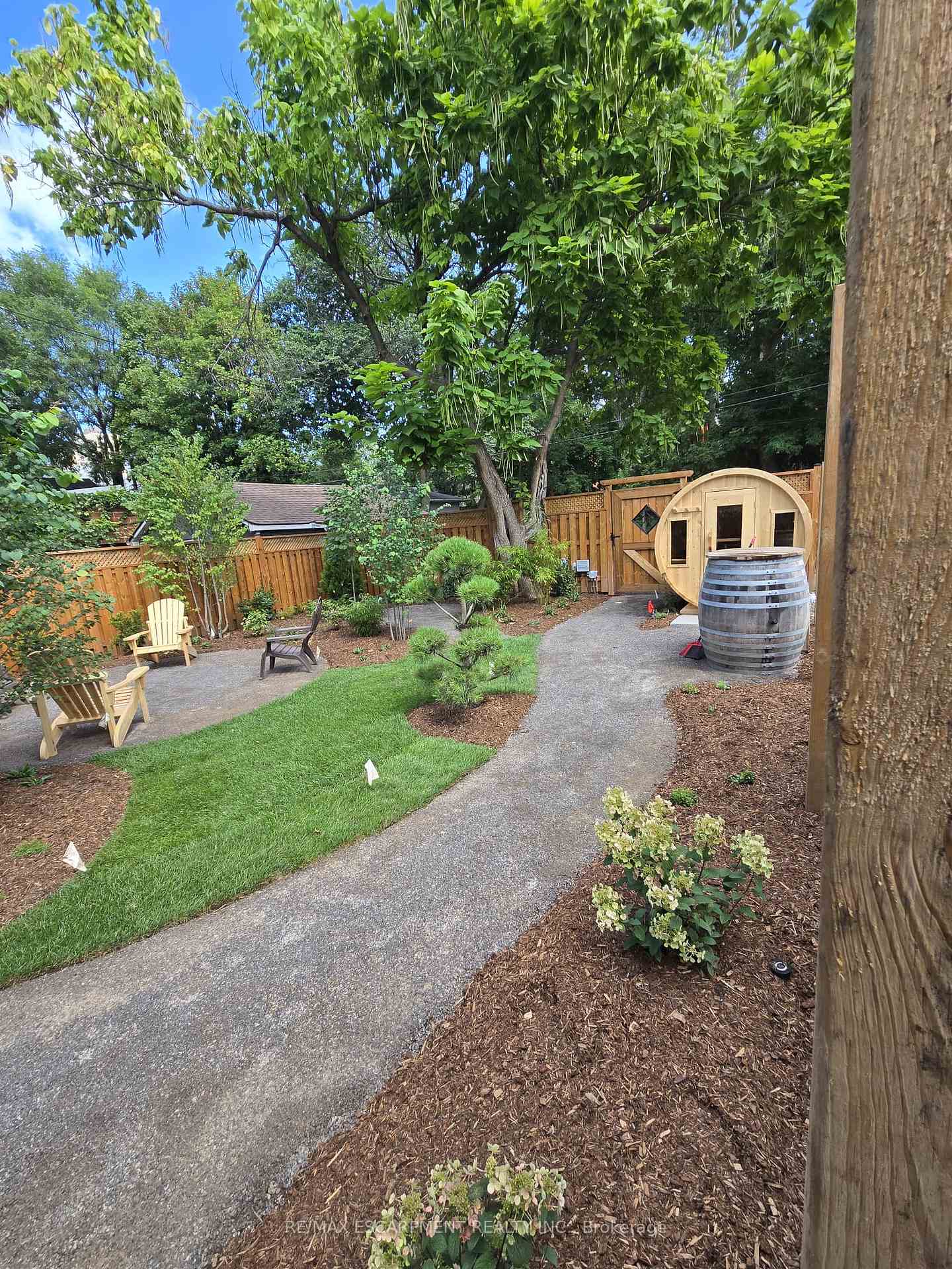 Photo 12 of Unit 3, 225 Queen Street S, Hamilton, Kirkendall — HOMEH
