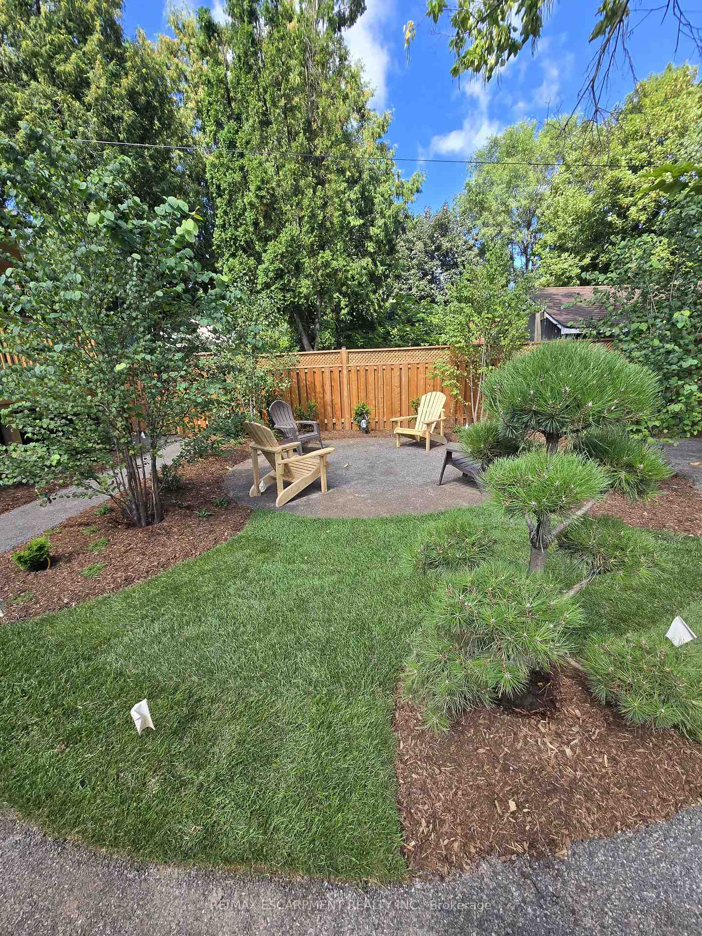 Photo 17 of Unit 3, 225 Queen Street S, Hamilton, Kirkendall — HOMEH