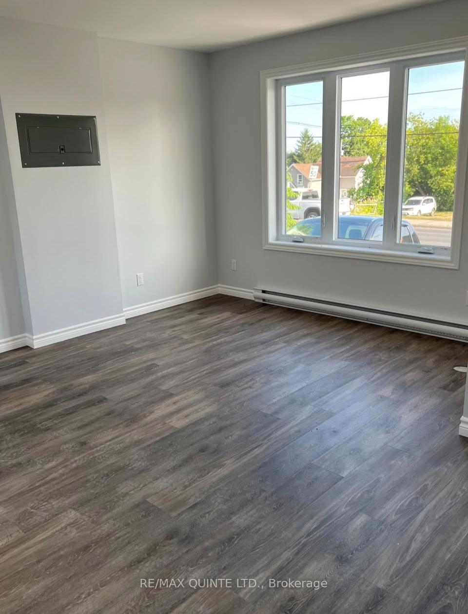 Photo 5 of 198 Dundas Street E, Quinte West, Trenton Ward — HOMEH