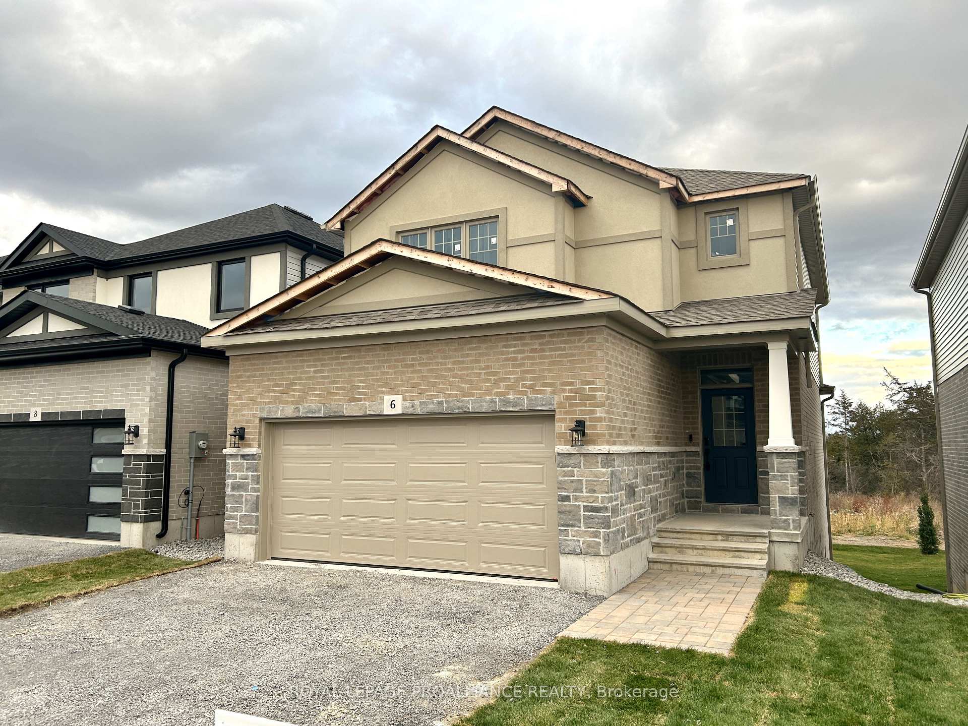 Front of 6 Peace River Street