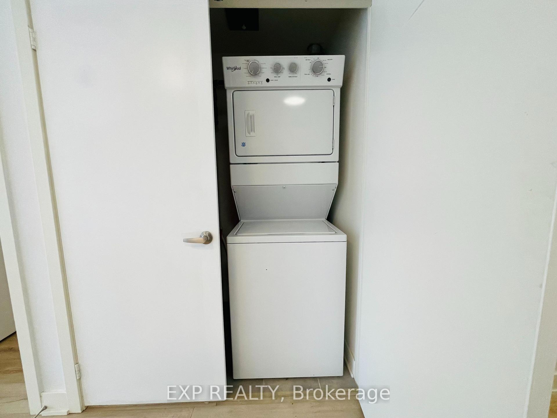 Photo 5 of Unit 404, 110 Grew Boulevard, Georgina, Sutton & Jackson's Point — HOMEH