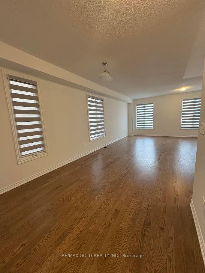 Photo 3 of 315 Bergamot Avenue, Milton, Ford — HOMEH