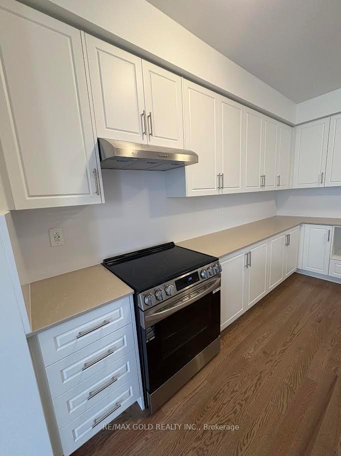 Photo 8 of 315 Bergamot Avenue, Milton, Ford — HOMEH