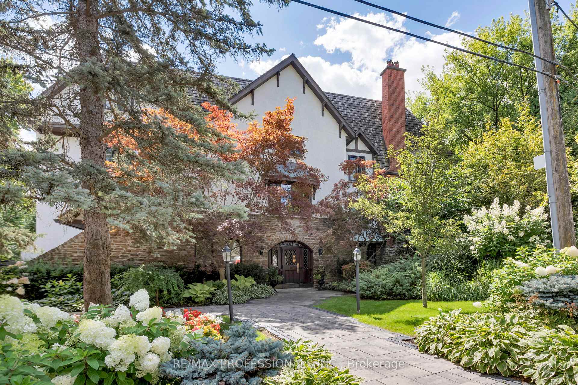 Front of Unit 304, 71 Old Mill Road