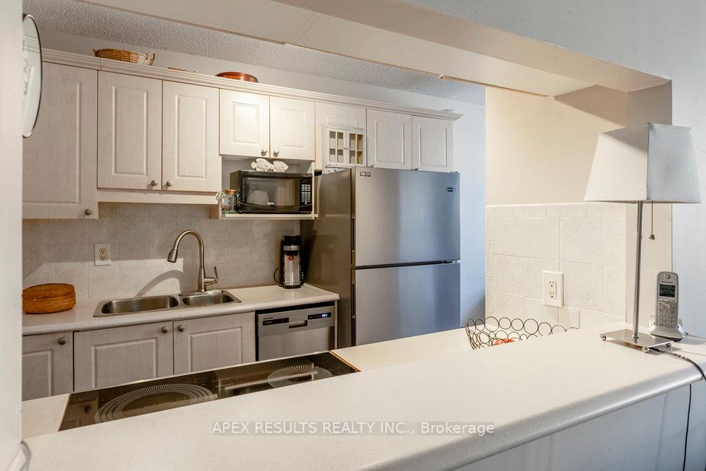 Photo 5 of Unit 405, 1950 Main Street, Hamilton, Ainslie Wood — HOMEH