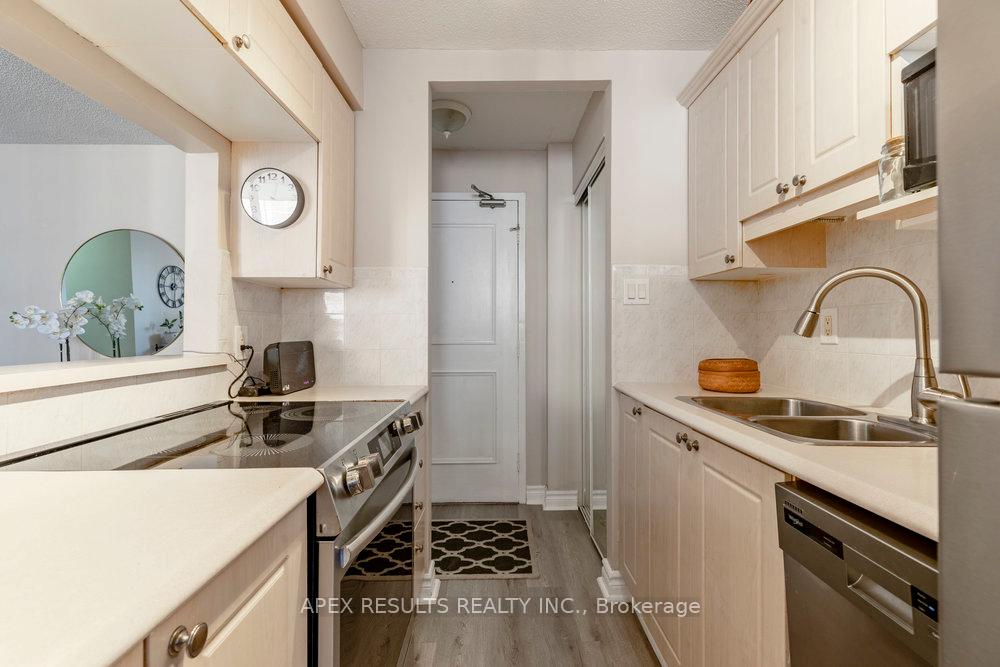 Photo 16 of Unit 405, 1950 Main Street, Hamilton, Ainslie Wood — HOMEH