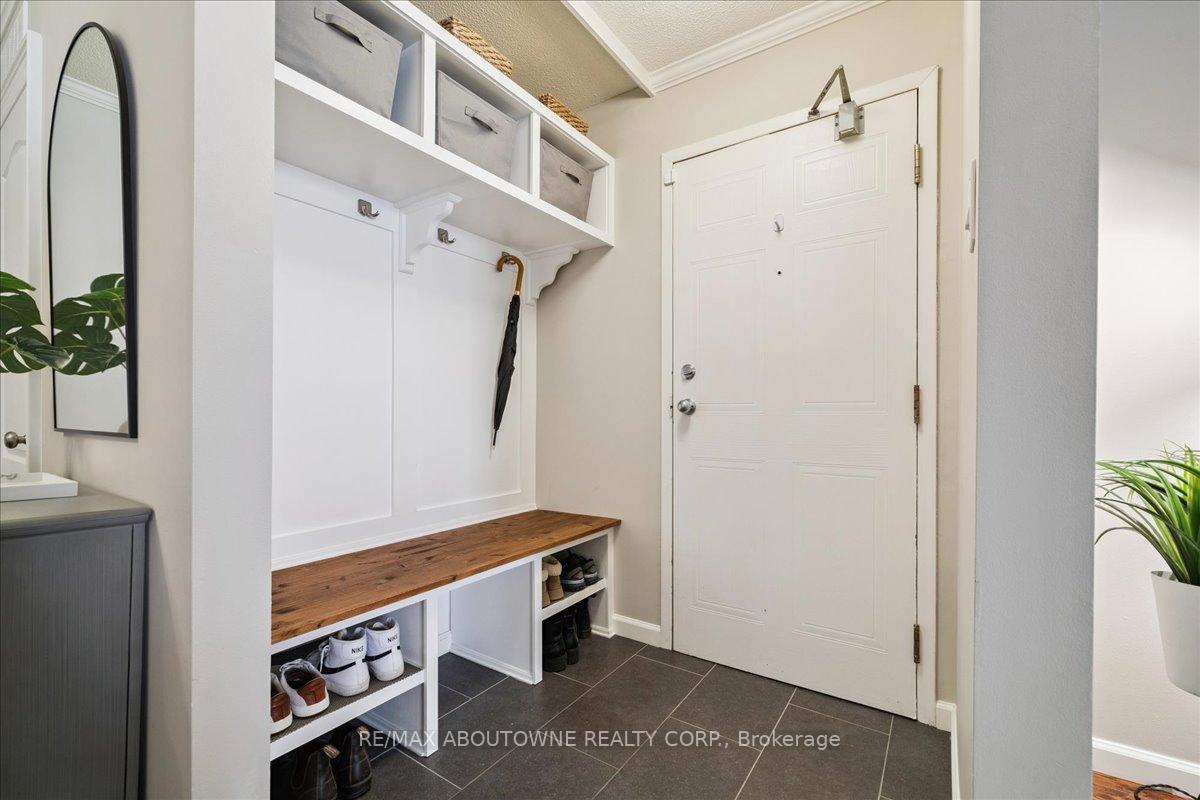 Photo 3 of Unit 1111, 1492 Pilgrims Way, Oakville, Glen Abbey — HOMEH