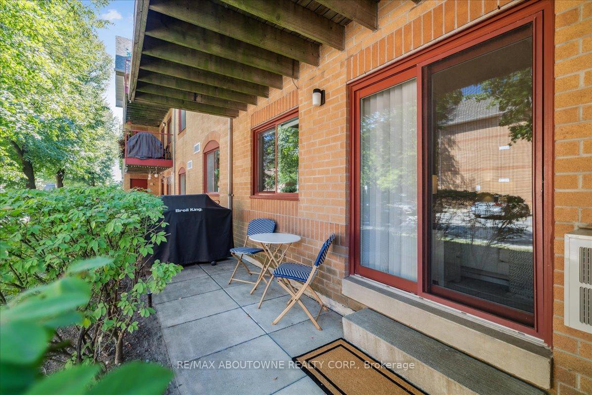 Photo 8 of Unit 1111, 1492 Pilgrims Way, Oakville, Glen Abbey — HOMEH
