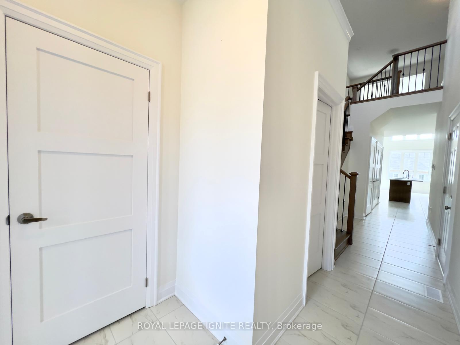 Photo 2 of 531 Hudson Crescent, Midland — HOMEH