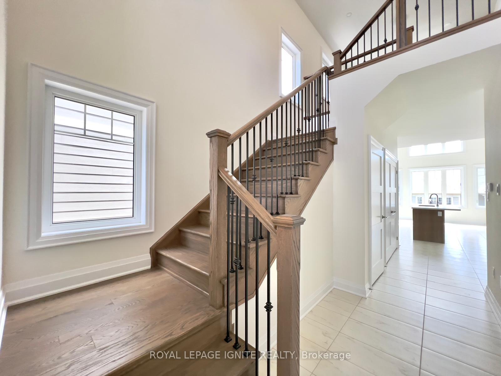 Photo 5 of 531 Hudson Crescent, Midland — HOMEH