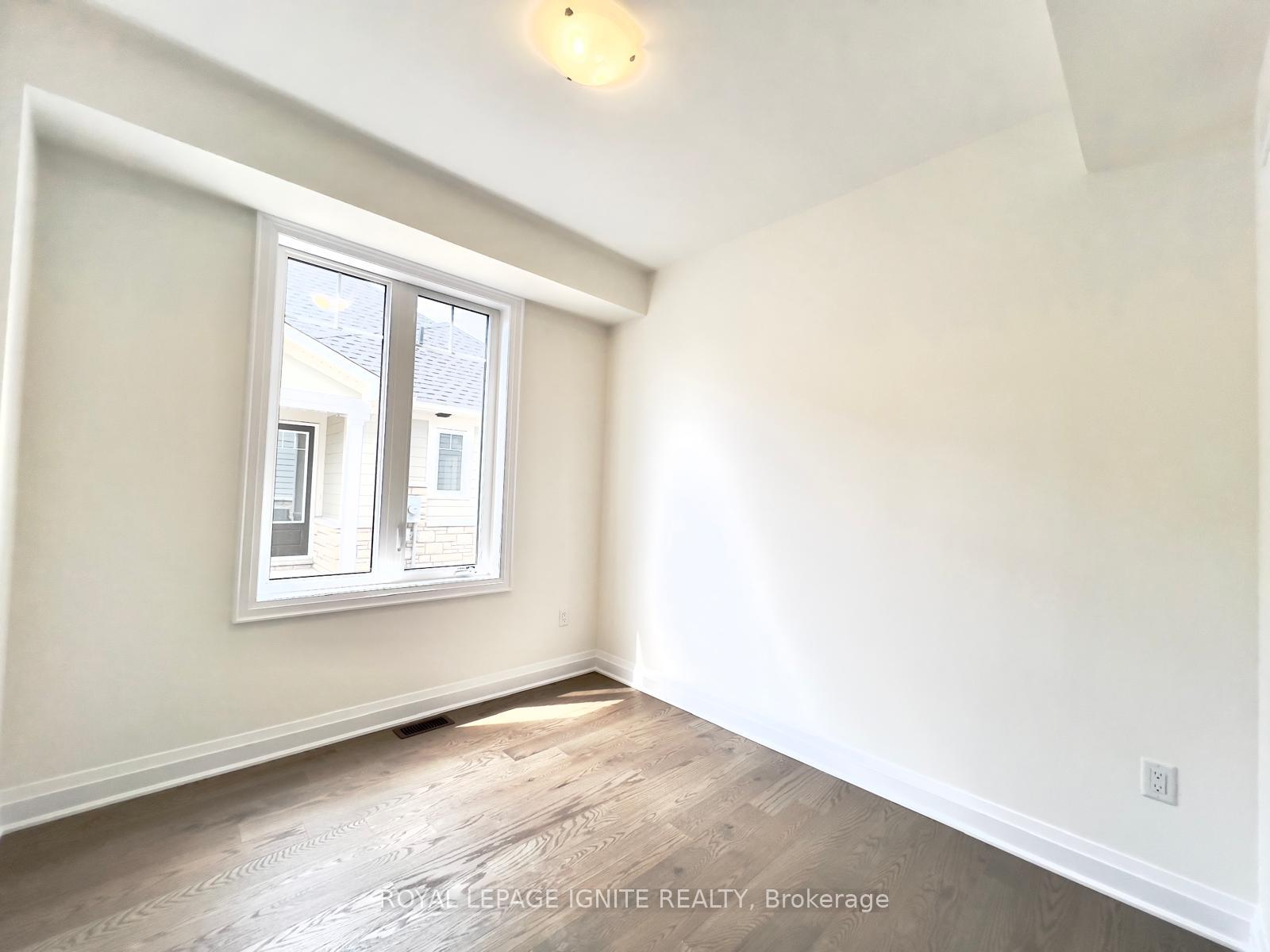 Photo 7 of 531 Hudson Crescent, Midland — HOMEH