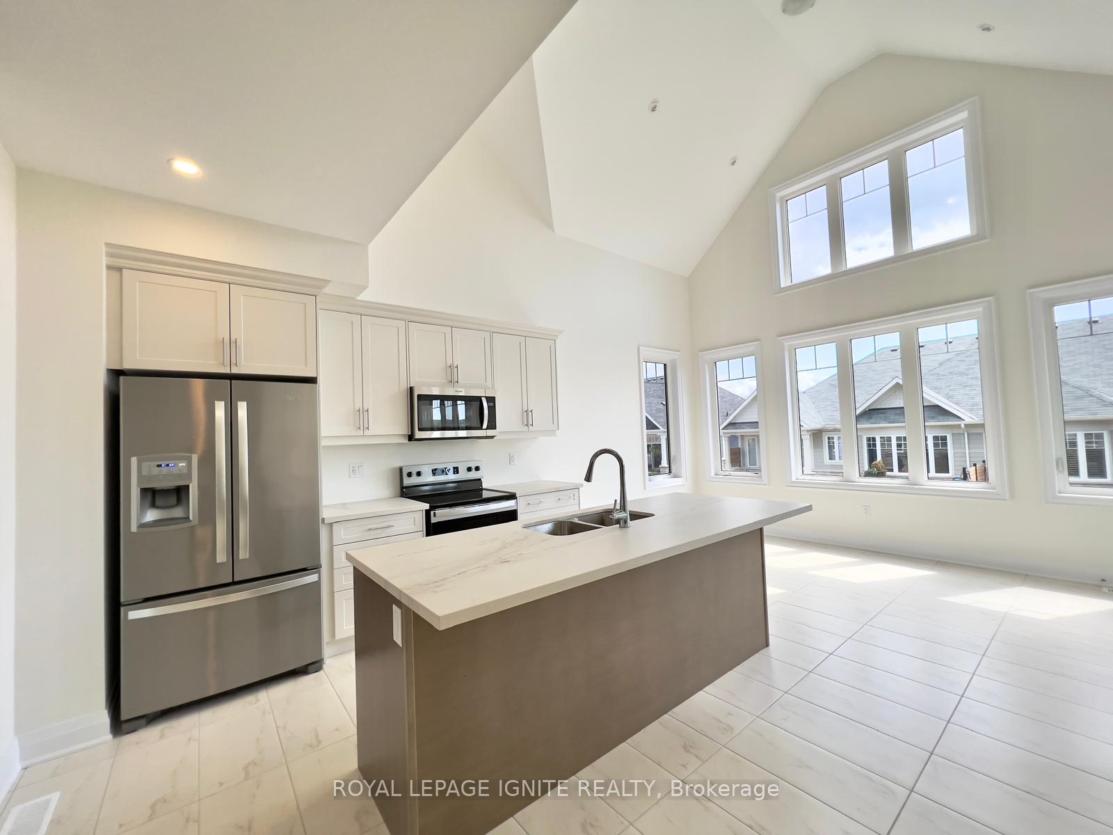 Photo 17 of 531 Hudson Crescent, Midland — HOMEH