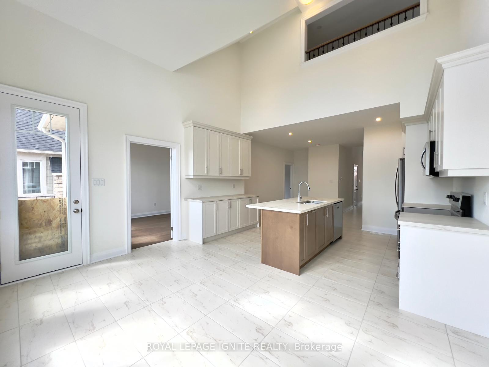Photo 19 of 531 Hudson Crescent, Midland — HOMEH