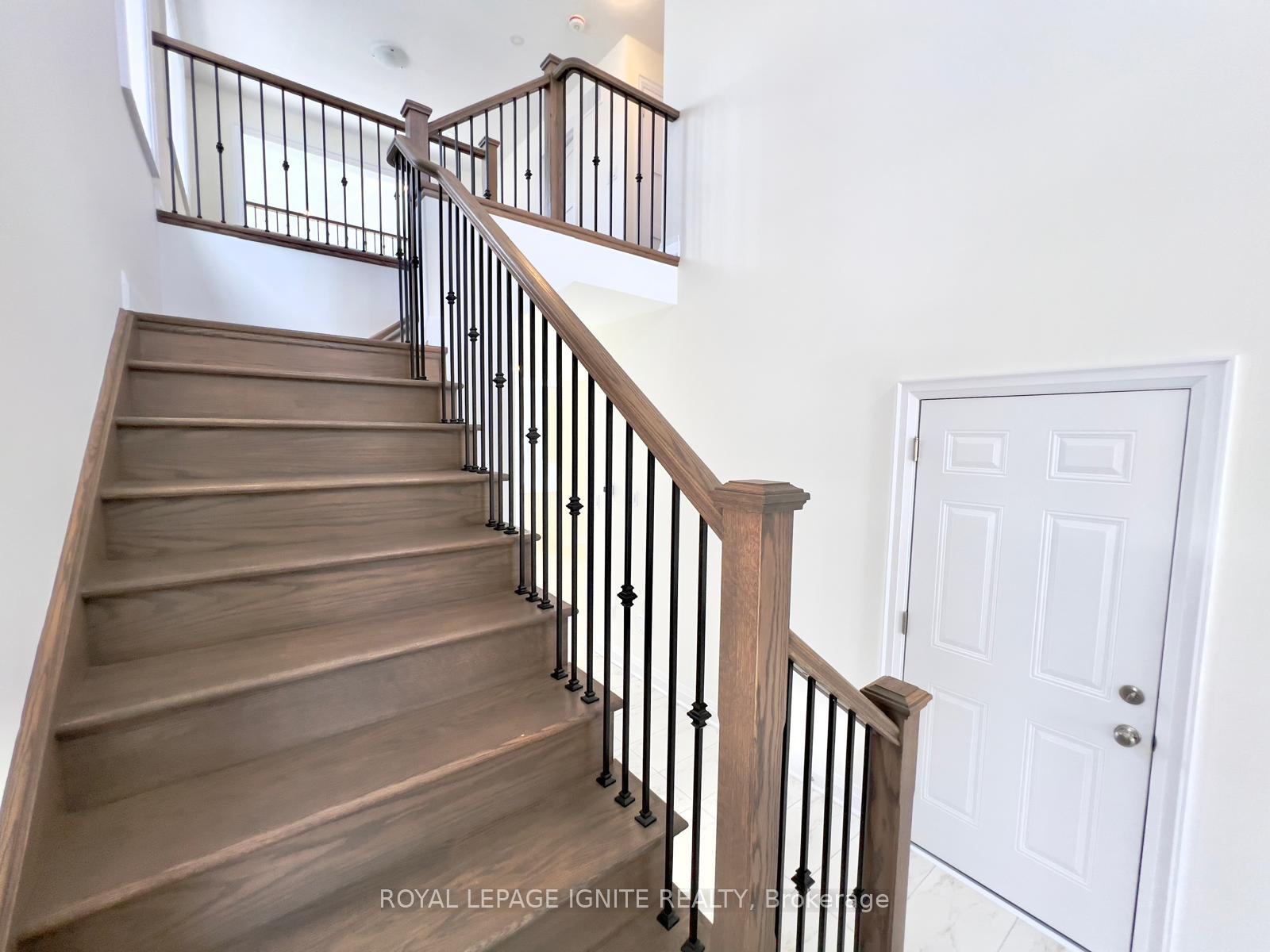Photo 18 of 531 Hudson Crescent, Midland — HOMEH