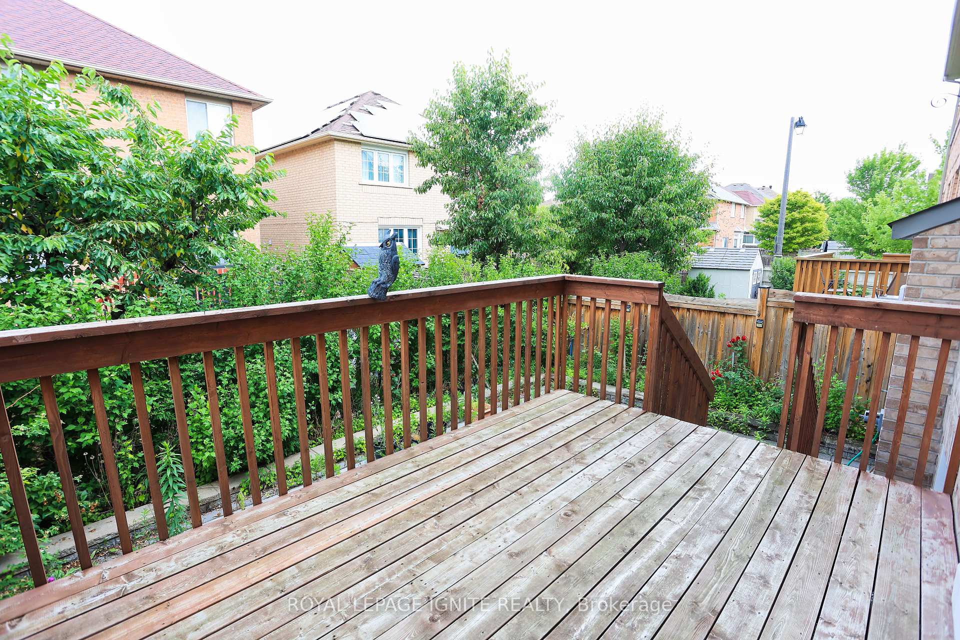 Photo 9 of 77 Frederick Stamm Crescent, Markham, Berczy — HOMEH