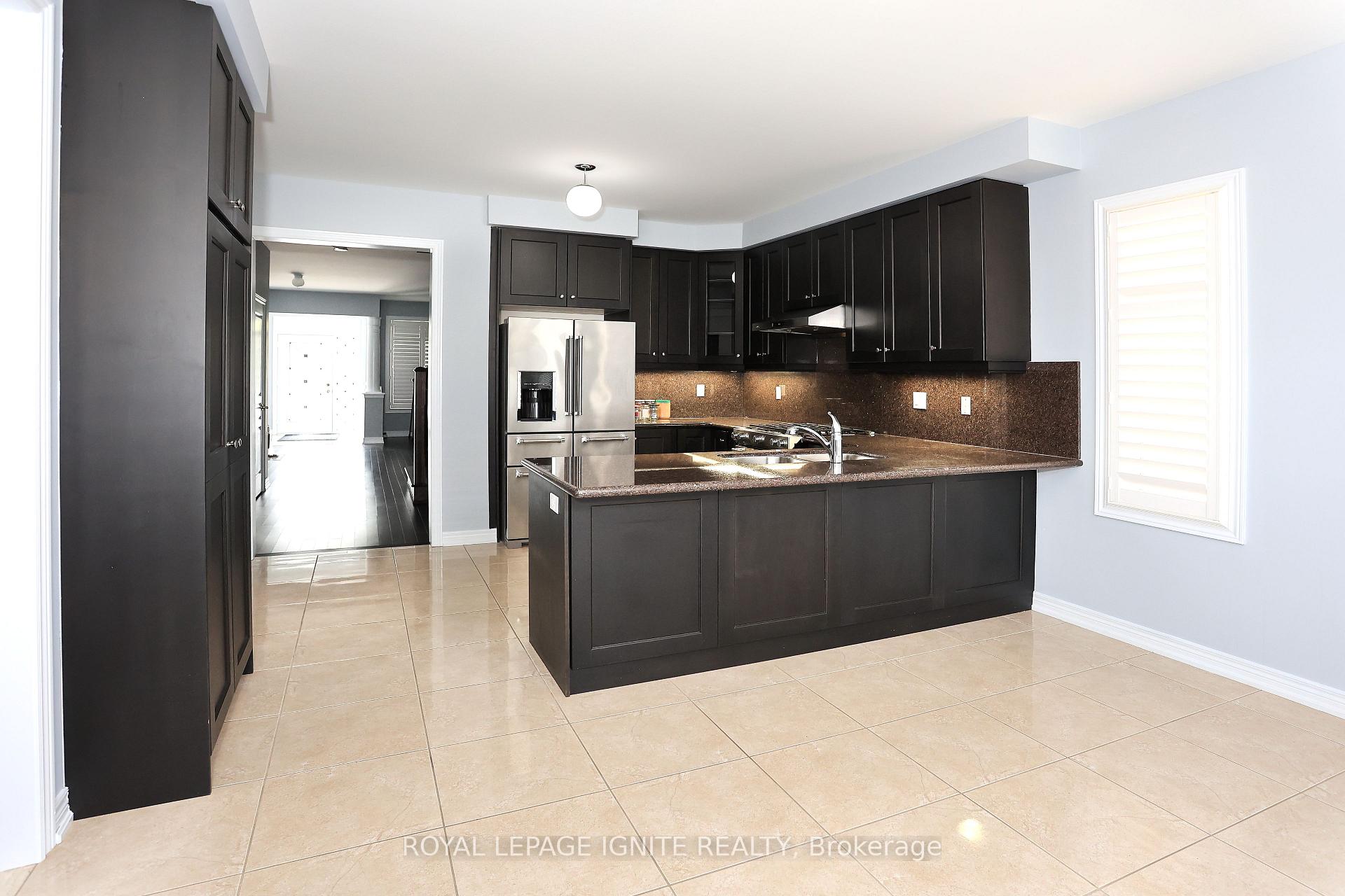 Photo 7 of 77 Frederick Stamm Crescent, Markham, Berczy — HOMEH