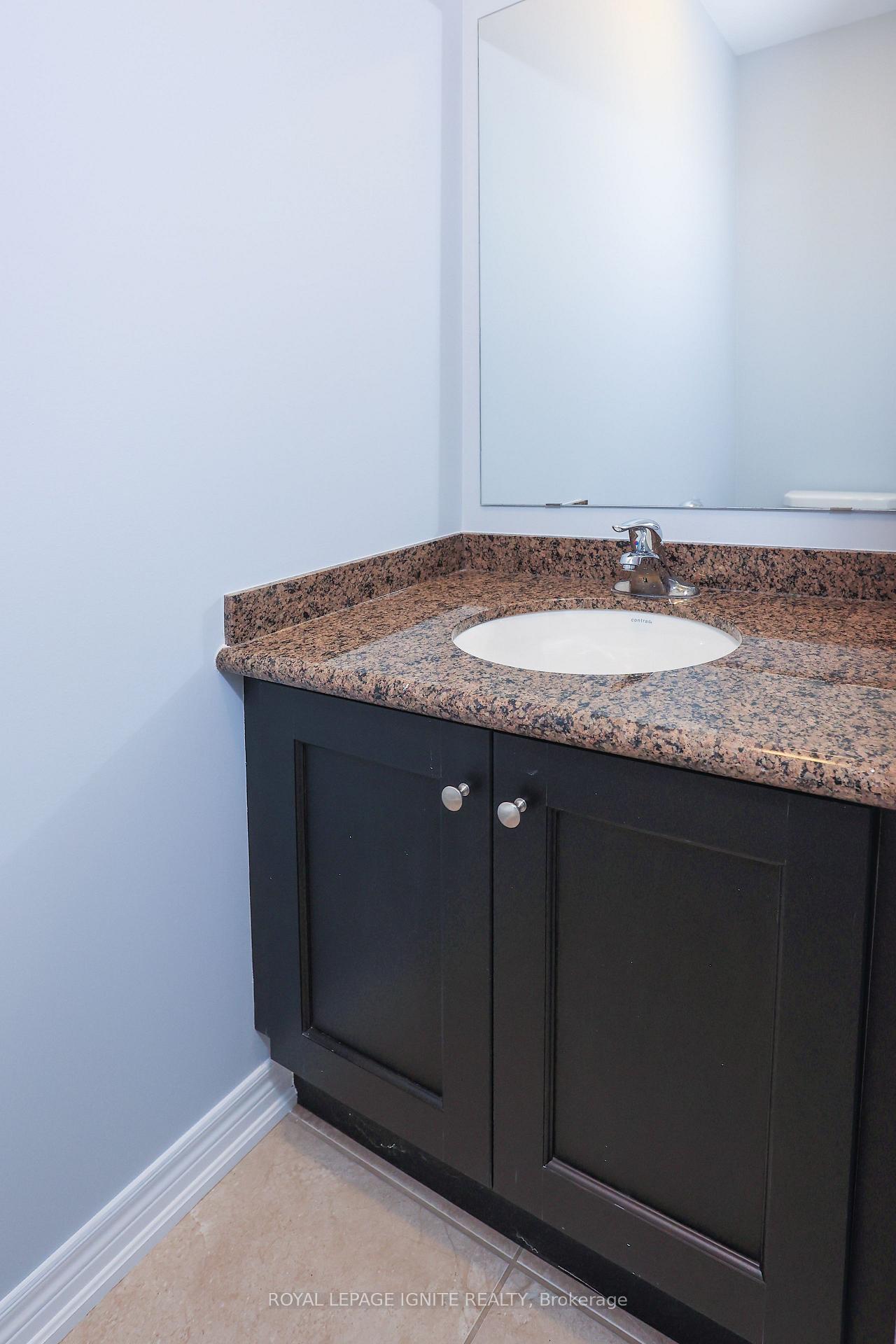 Photo 5 of 77 Frederick Stamm Crescent, Markham, Berczy — HOMEH