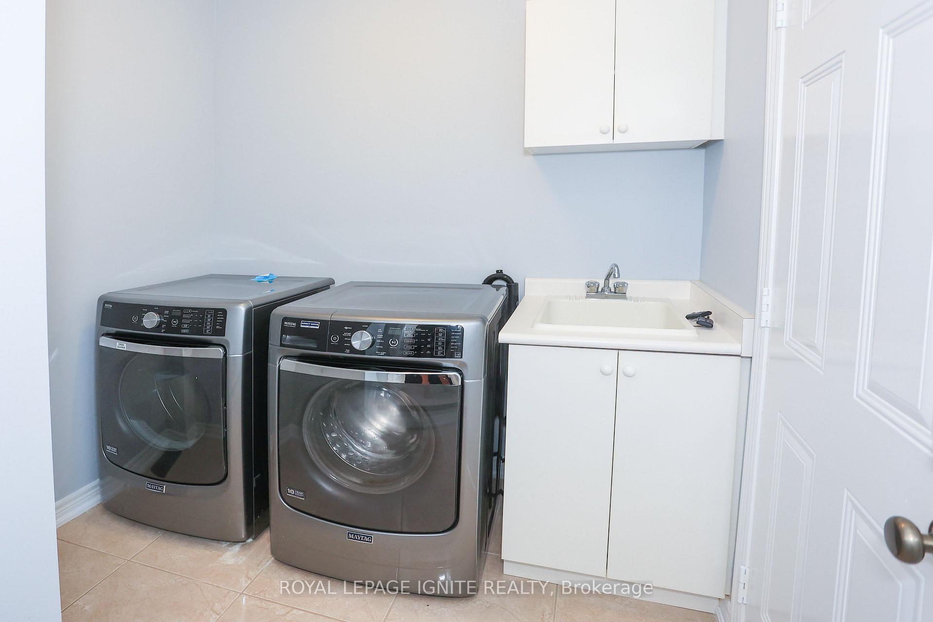 Photo 6 of 77 Frederick Stamm Crescent, Markham, Berczy — HOMEH