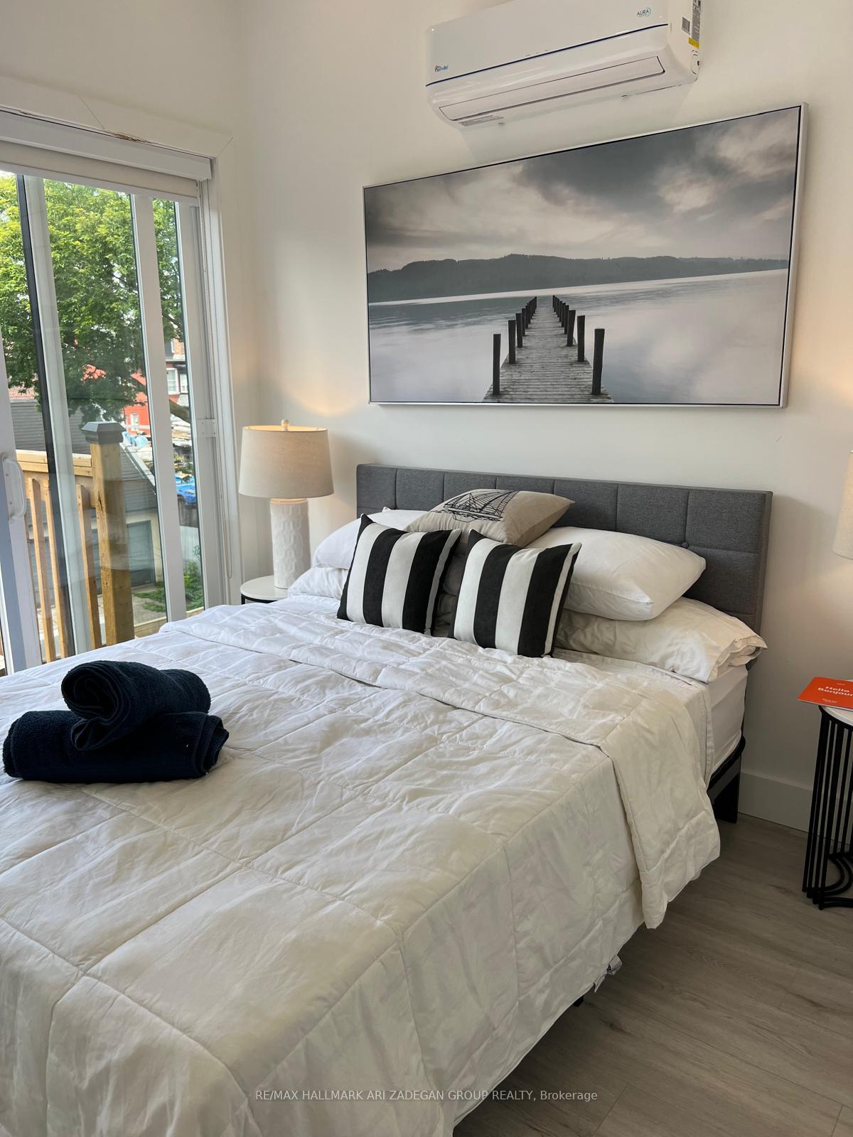 Photo 2 of Unit 3, 16 Minto Street, Toronto, Greenwood-Coxwell — HOMEH